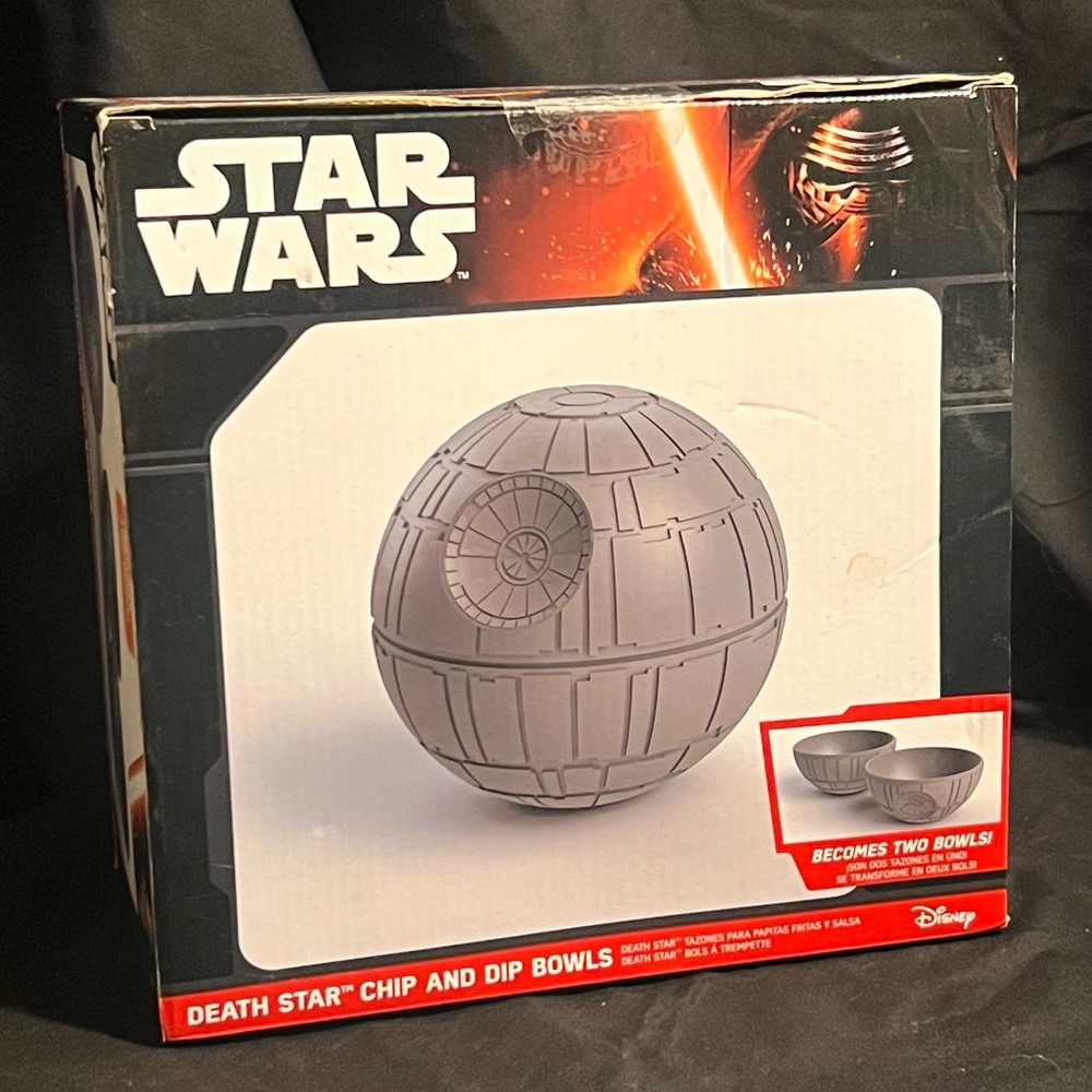 Star Wars Death Star Chip and Dip Bowls - Black, Grey & Lightsaber Flatware set
